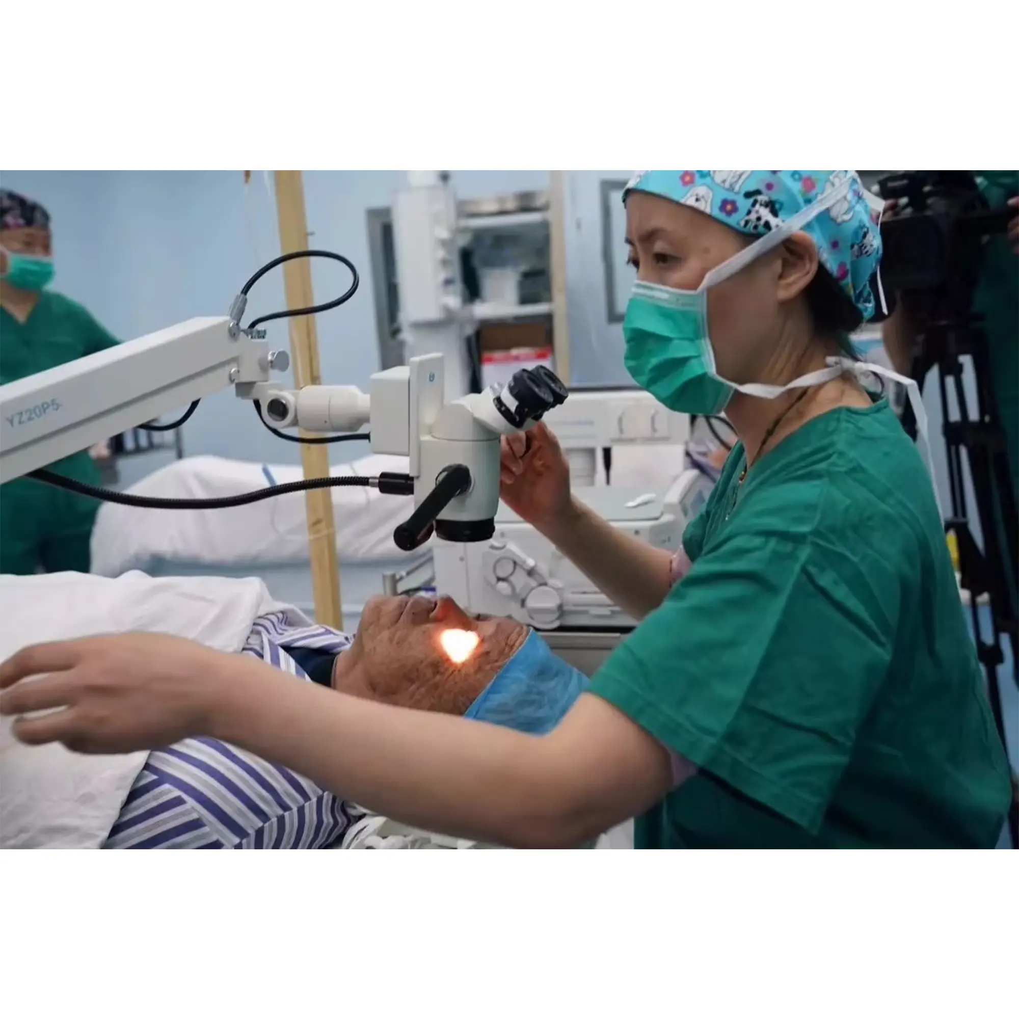 Surgical Microscope YZ-20P5 - Image 5